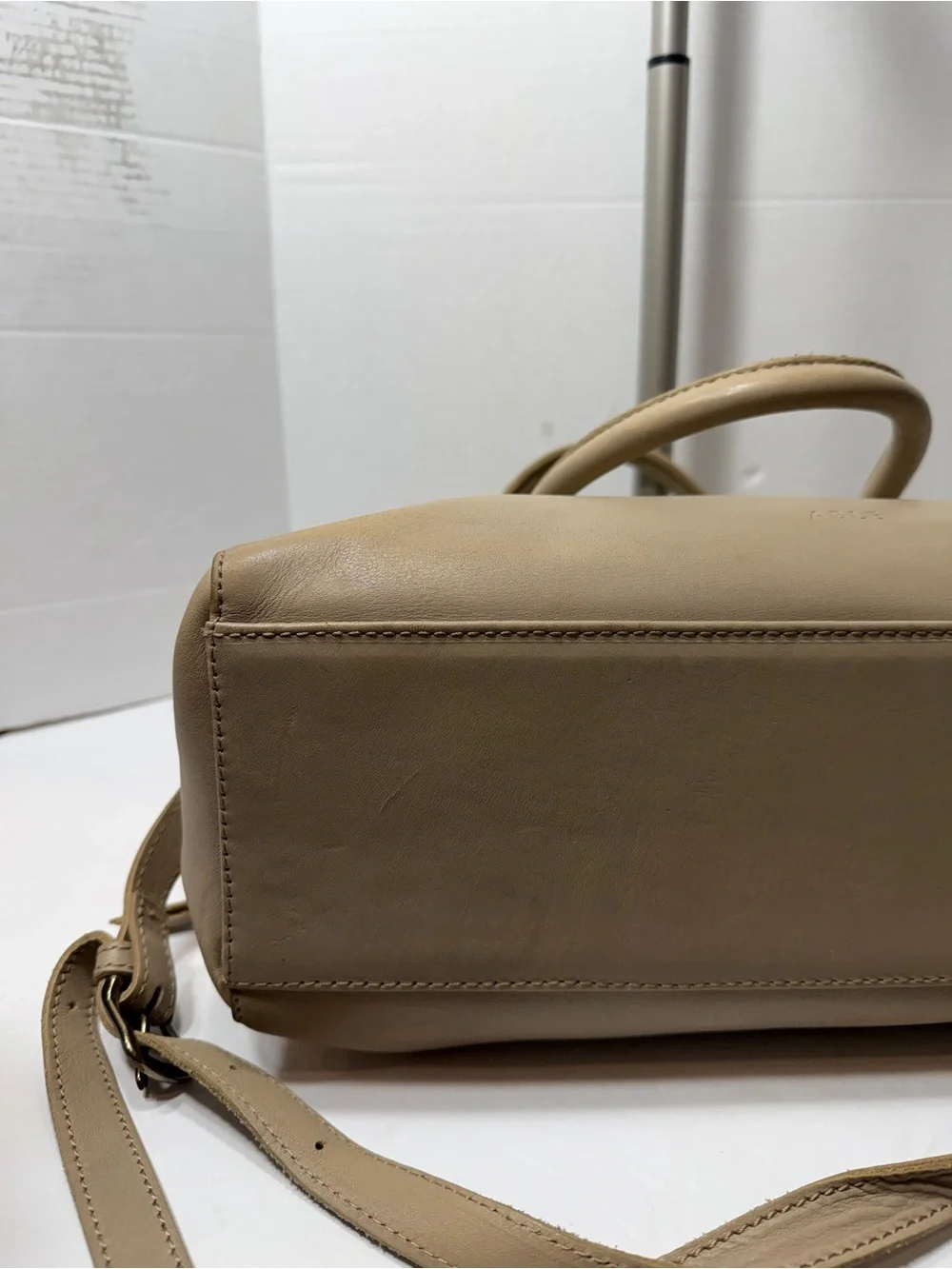 ABLE Classic Structured Tote Bag in Taupe comes with strap - Picture 6 of 7